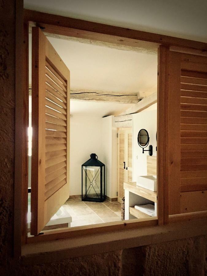 Bed and Breakfast Mas Du Grand Bordes Saint-Laurent-dʼAigouze Exterior foto
