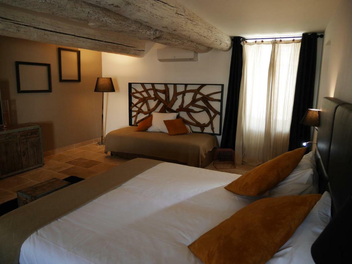 Bed and Breakfast Mas Du Grand Bordes Saint-Laurent-dʼAigouze Exterior foto
