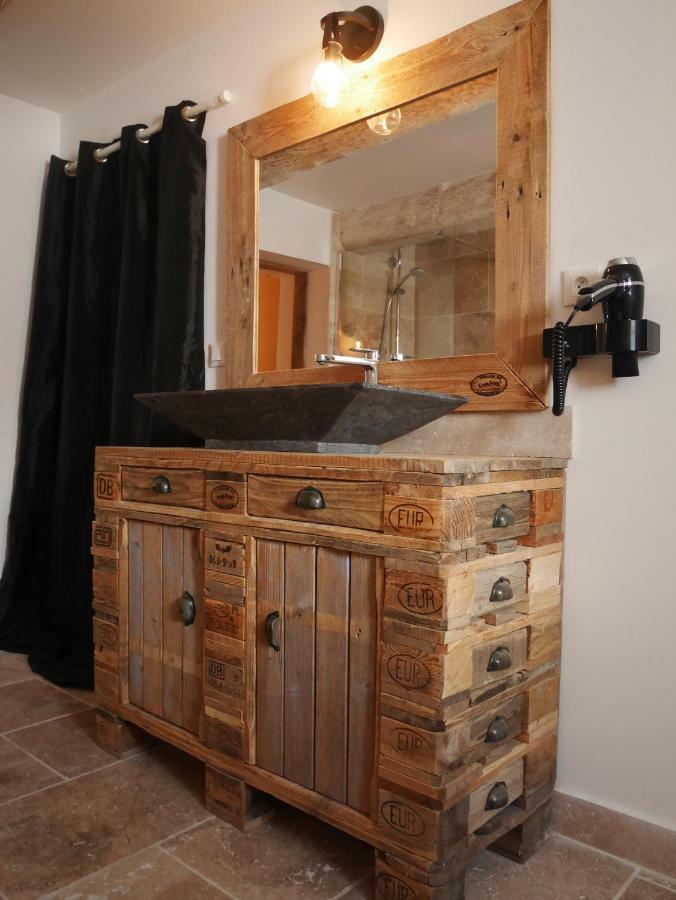 Bed and Breakfast Mas Du Grand Bordes Saint-Laurent-dʼAigouze Exterior foto