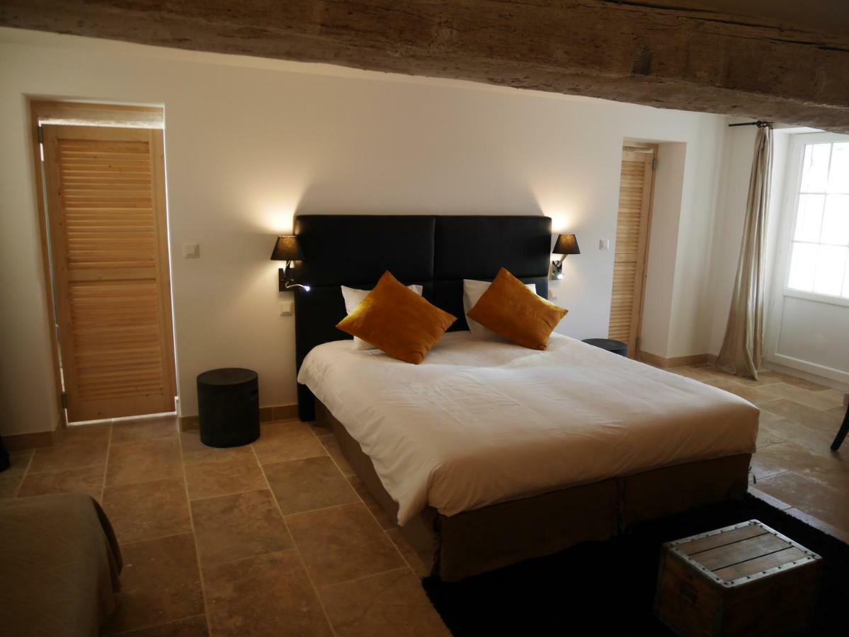 Bed and Breakfast Mas Du Grand Bordes Saint-Laurent-dʼAigouze Exterior foto