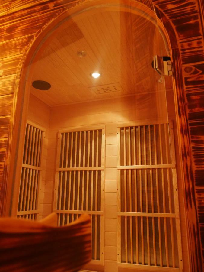 Bed and Breakfast Mas Du Grand Bordes Saint-Laurent-dʼAigouze Exterior foto